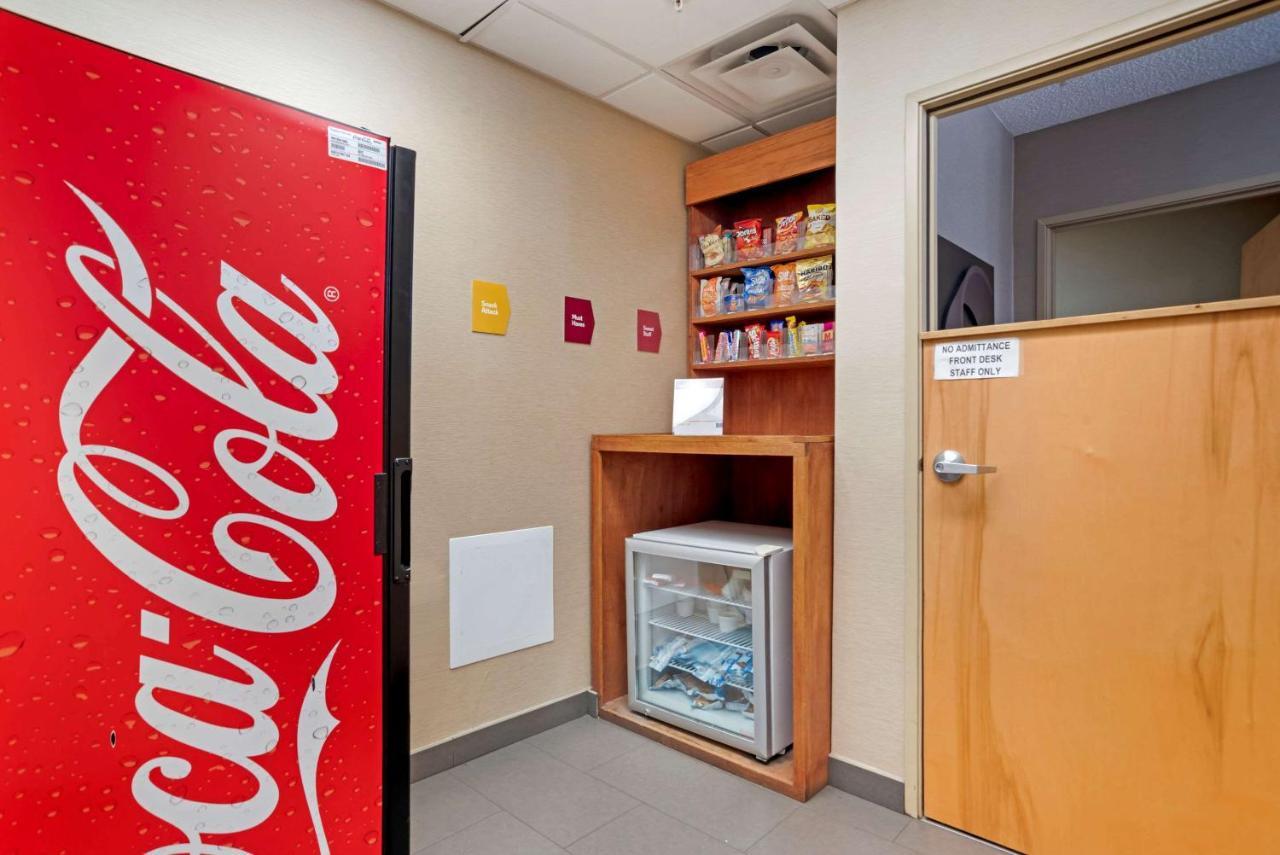 Comfort Suites Oxford I-20 Exit 188 Екстер'єр фото