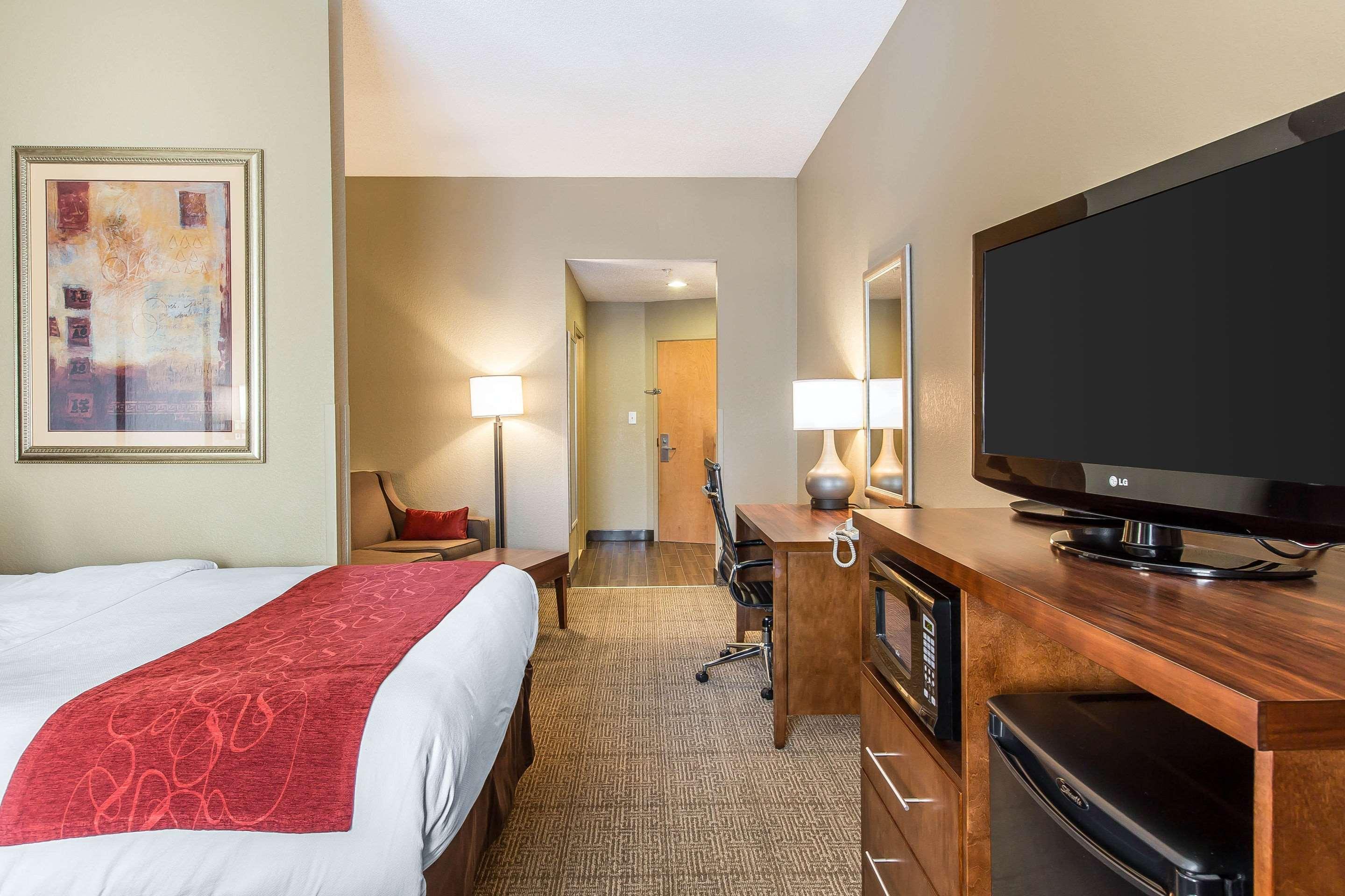 Comfort Suites Oxford I-20 Exit 188 Екстер'єр фото