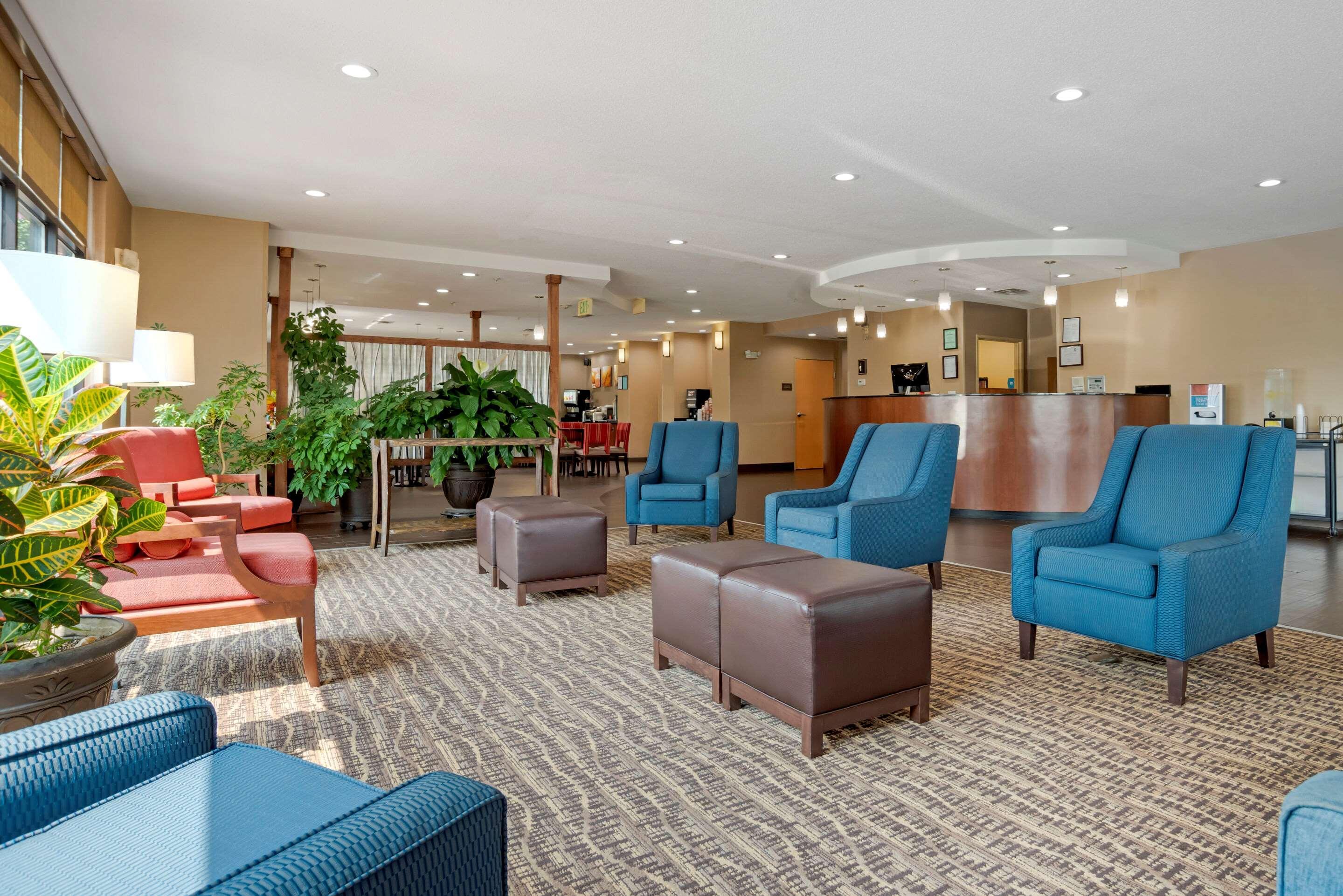 Comfort Suites Oxford I-20 Exit 188 Екстер'єр фото