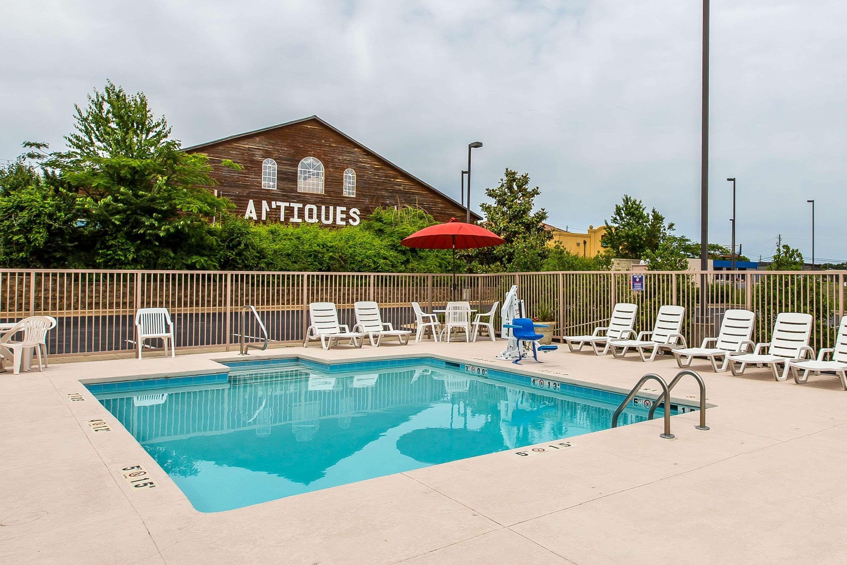 Comfort Suites Oxford I-20 Exit 188 Екстер'єр фото