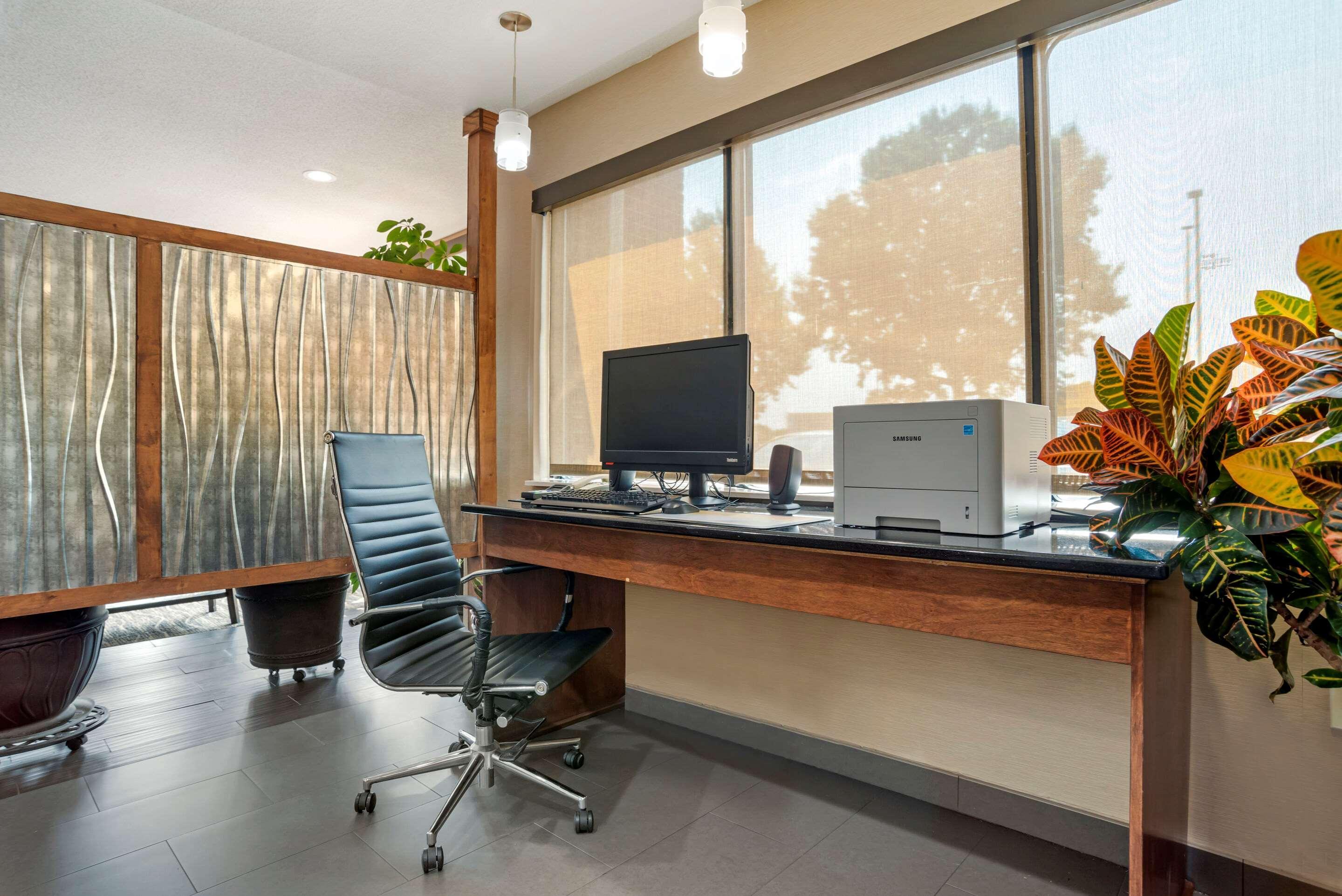 Comfort Suites Oxford I-20 Exit 188 Екстер'єр фото