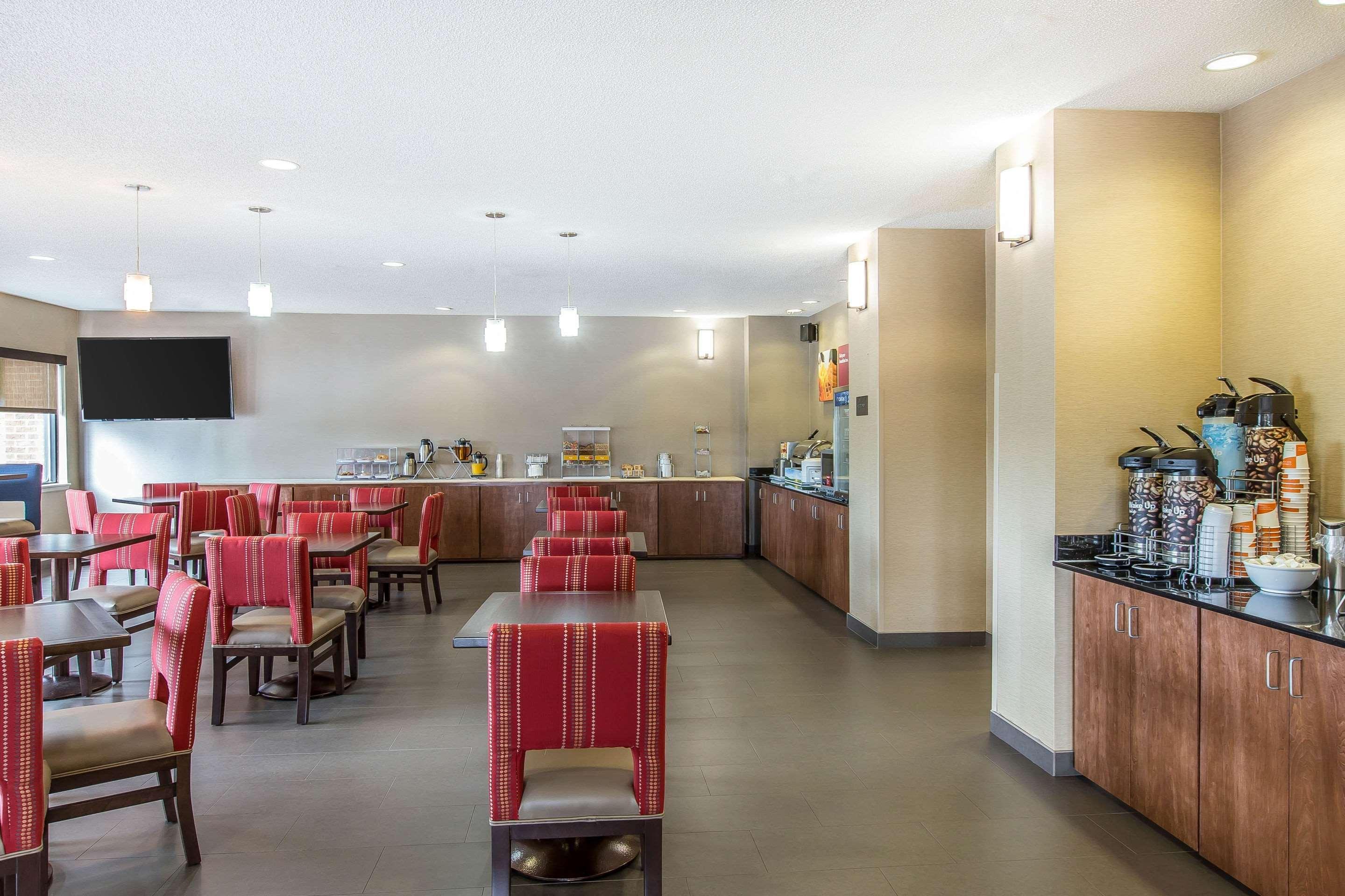 Comfort Suites Oxford I-20 Exit 188 Екстер'єр фото
