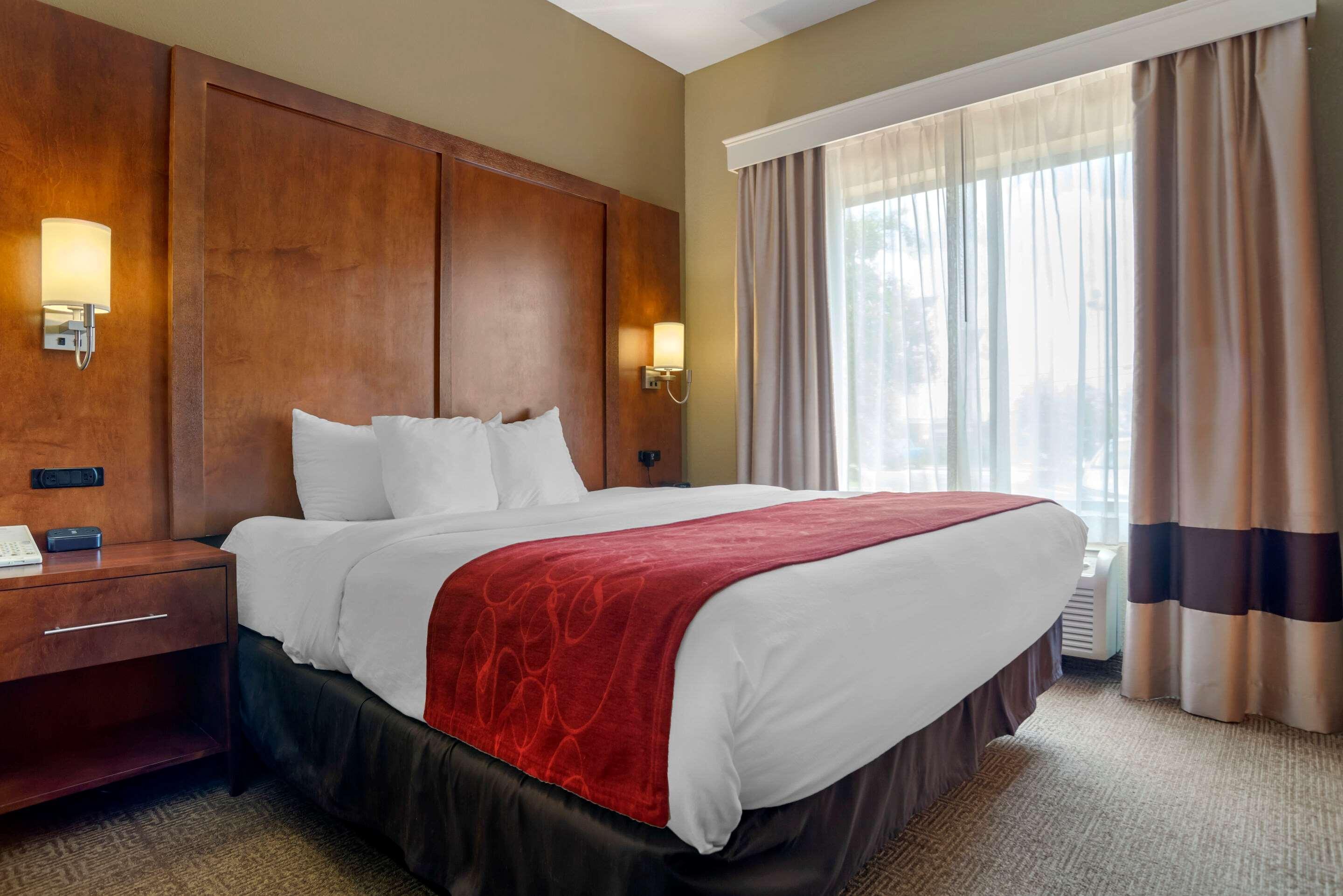 Comfort Suites Oxford I-20 Exit 188 Екстер'єр фото