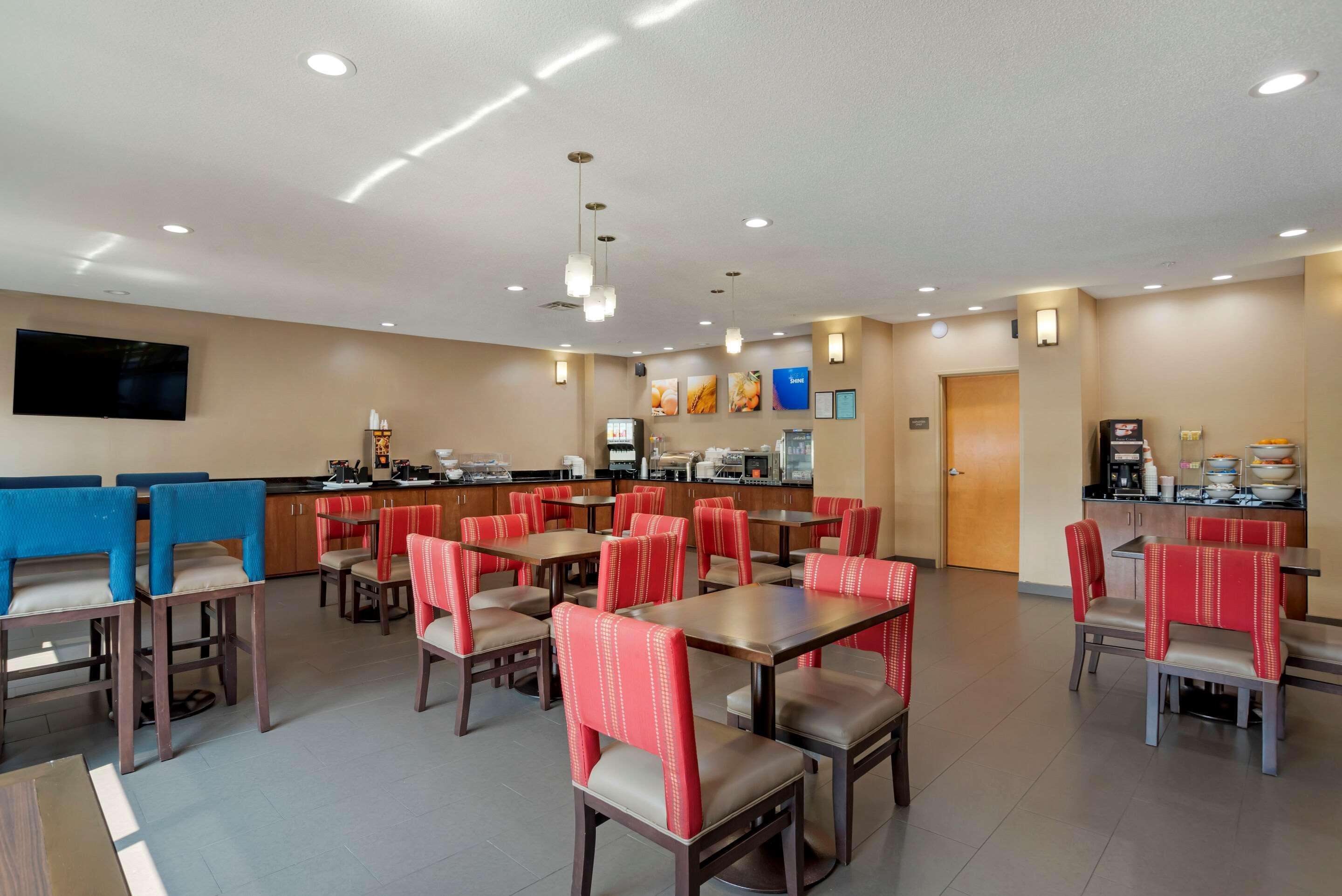 Comfort Suites Oxford I-20 Exit 188 Екстер'єр фото